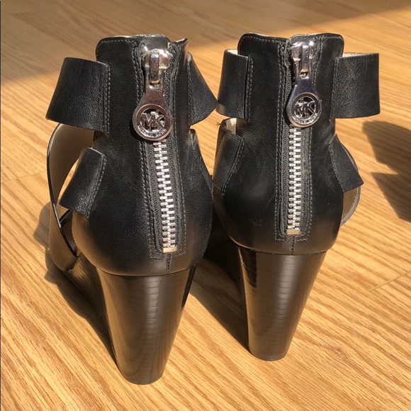 Michael MK Wedge Sandals - Picture 3 of 3